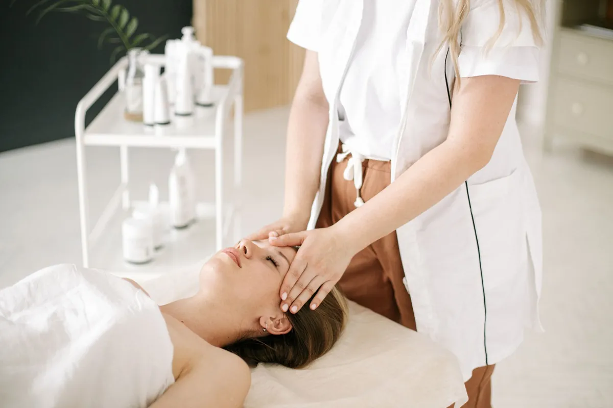 LED & skin therapies